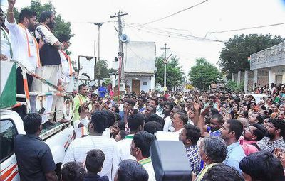 Revanth urges Munugode voters to bless daughter of the soil Sravanthi