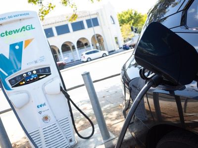 Commuters should get EV tax breaks: report