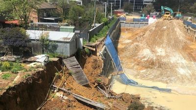 Stop work notice issued for Canberra worksite after excavation pit collapses, damaging nearby properties