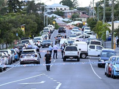 Man shot dead by police in South Brisbane