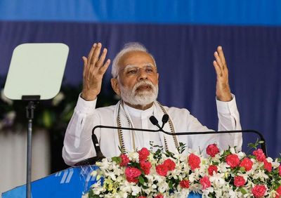 BJP carried out surgery to change old system in Gujarat, says PM Modi