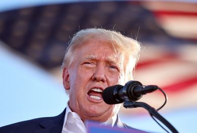 Trump lawyer turns on colleagues to DOJ