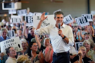 Beto O'Rourke raises another $25M for last leg of Texas race