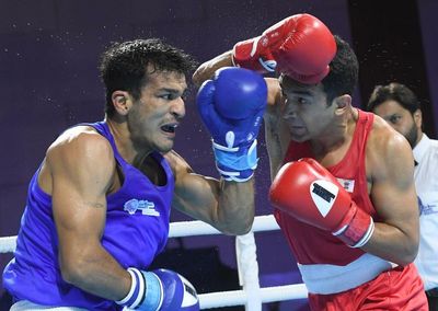 Akash Sangwan stuns Shiva Thapa to make the title bout in National Games boxing