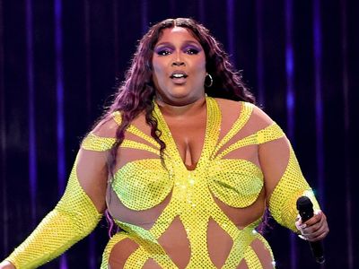 Lizzo says she was bullied at school for listening to Radiohead