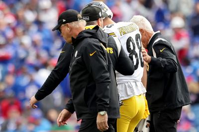 Steelers HC Mike Tomlin offers bleak injury update