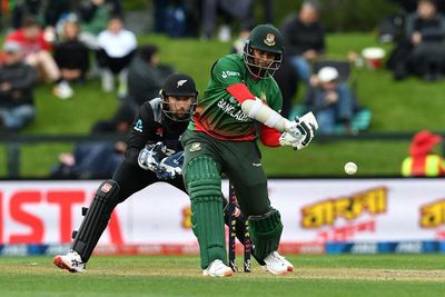 New Zealand beats Bangladesh by 48 runs in Tri-series