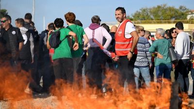 Workers at France’s refineries and fuel depots vote to continue strikes