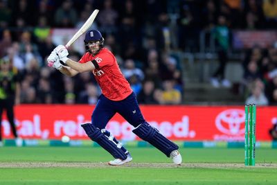 Dawid Malan shows his value by lifting England out of trouble against Australia