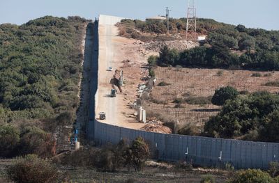 Top Israeli ministers want Lebanon deal approved "urgently"
