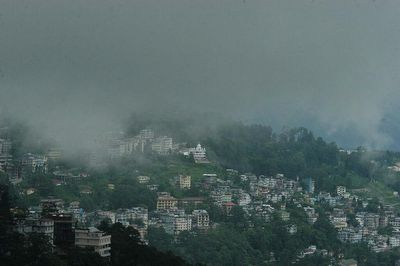 Incessant rains in Sikkim, tourists stranded