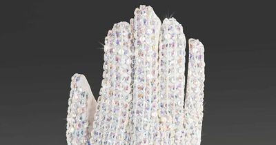 Michael Jackson's iconic white glove to go under the hammer