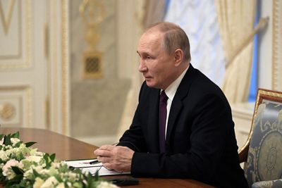 Will Putin go to the G20? We'll see, says the Kremlin