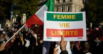 Glasgow women councillors show solidarity with Iran protesters