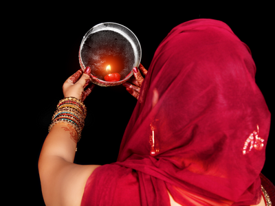 Happy Karwa Chauth 2022: Images, Quotes, Wishes, Messages, Cards, Greetings, Pictures and GIFs
