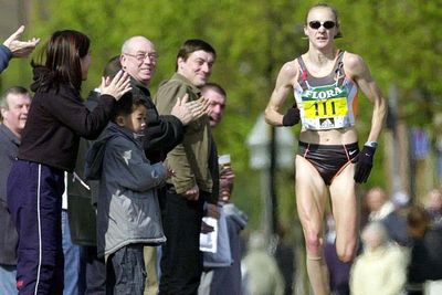 On this day in 2002: Paula Radcliffe wins Chicago Marathon in world record time