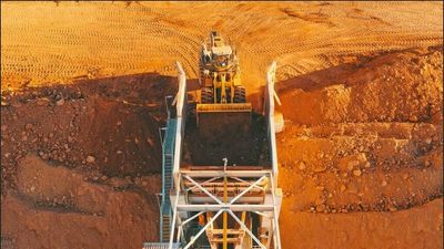 Authorities investigating after worker killed at gold mine in WA's Pilbara