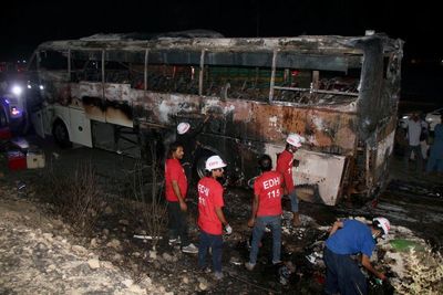 Pakistan bus fire kills at least 18 flood survivors