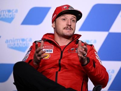 Stoner gives out MotoGP island advice