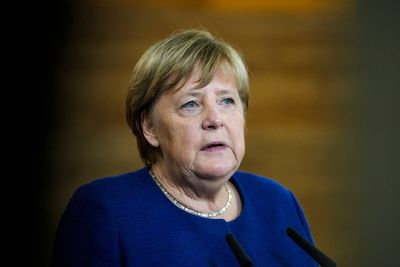 Germany's Merkel defends decision to get Russian natural gas