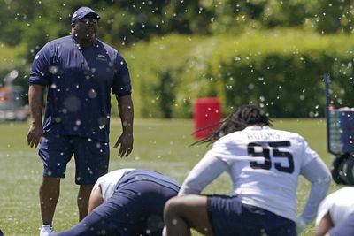 Seahawks DC Clint Hurtt on missed tackles: ‘We’re missing the critical ones’