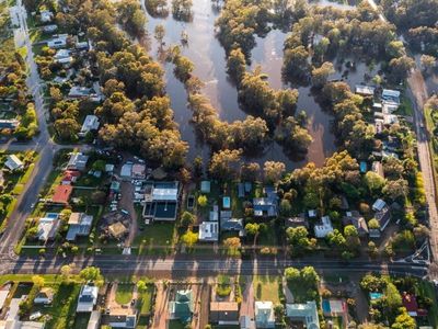 Floods force evacuations in NSW towns