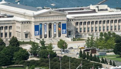 Field Museum workers announce union organizing drive