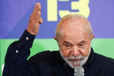 Lula plans broad Brazil consumer debt renegotiation, adviser says