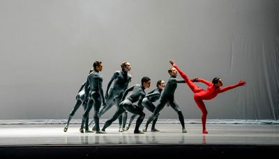 Joffrey Ballet season opens with bold and distinctive trio of works in ‘Beyond Borders’