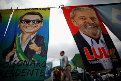 Lula lead narrows to less than 5 points in Brazil election - AtlasIntel survey