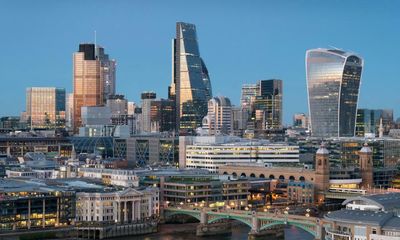 Bankers’ bonuses double since 2008 crash, TUC study finds