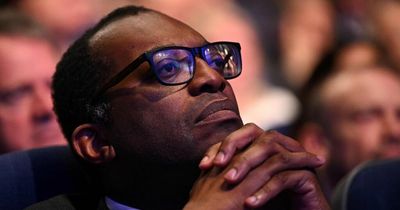 Kwasi Kwarteng flies back to London after days of economic chaos caused by Tory mini-budget