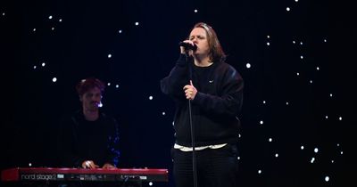 Lewis Capaldi owns Twitter user after bandmate 'swears' at camera during show