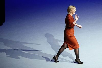 Truss needs to hold on until new year to avoid being shortest-serving PM