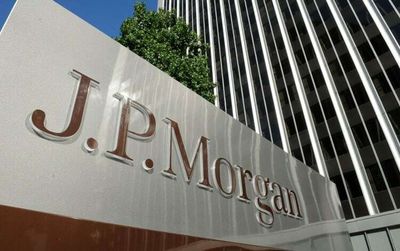 JP Morgan Stock Edges Higher After Q3 Earnings Beat, But Deal Fees Crumble