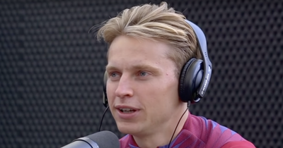 Frenkie de Jong 'disgusted' by Barcelona situation as Man Utd maintain transfer interest