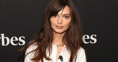 Emily Ratajkowski make-up artist shares tips on how to stay fresh-faced on flights