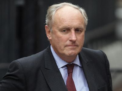 Top Tory donor handed peerage – but former Daily Mail boss Paul Dacre misses out