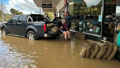 Communities on edge as rivers, creeks rise after deluge across Australia's south-east