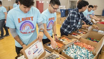 Chicago nonprofit builds 1,500 boxes of school supplies for underserved students