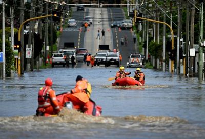 One dead as Australia floods start to recede