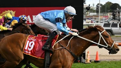 Durston wins Caulfield Cup as an emergency, Giga Kick upstages favourite to claim The Everest