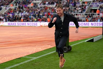 Oh my god, I can’t believe it – Kaiser Chiefs’ set cut short at World Cup opener