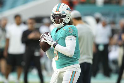 Report: Dolphins QB Teddy Bridgewater clears concussion protocol, can backup Skylar Thompson