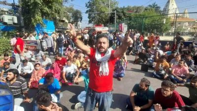 Agitated over latest targeted killing, hundreds of Kashmiri Pandits stage protest in Jammu