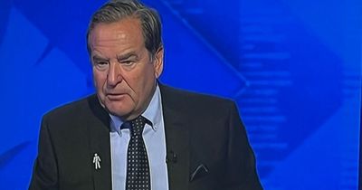 Soccer Saturday's Jeff Stelling threatens to 'walk off' show as fans raise concerns