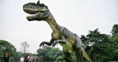 Jurassic Encounter opens Bristol dinosaur trail at Ashton Court but says avoid driving