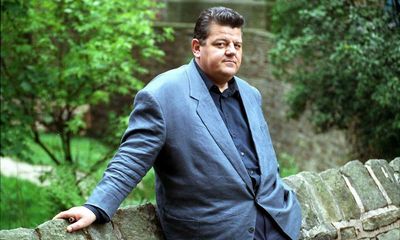 ‘Intriguing, troubled, funny’: tributes pour in for Robbie Coltrane