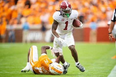 Alabama moves ahead of Tennessee heading into fourth quarter
