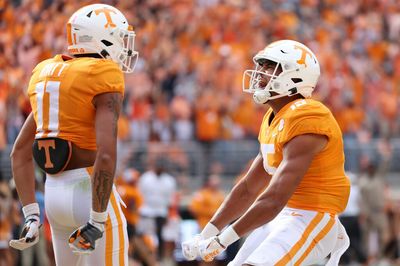 Jalin Hyatt catches 5th TD pass of the game for Tennessee